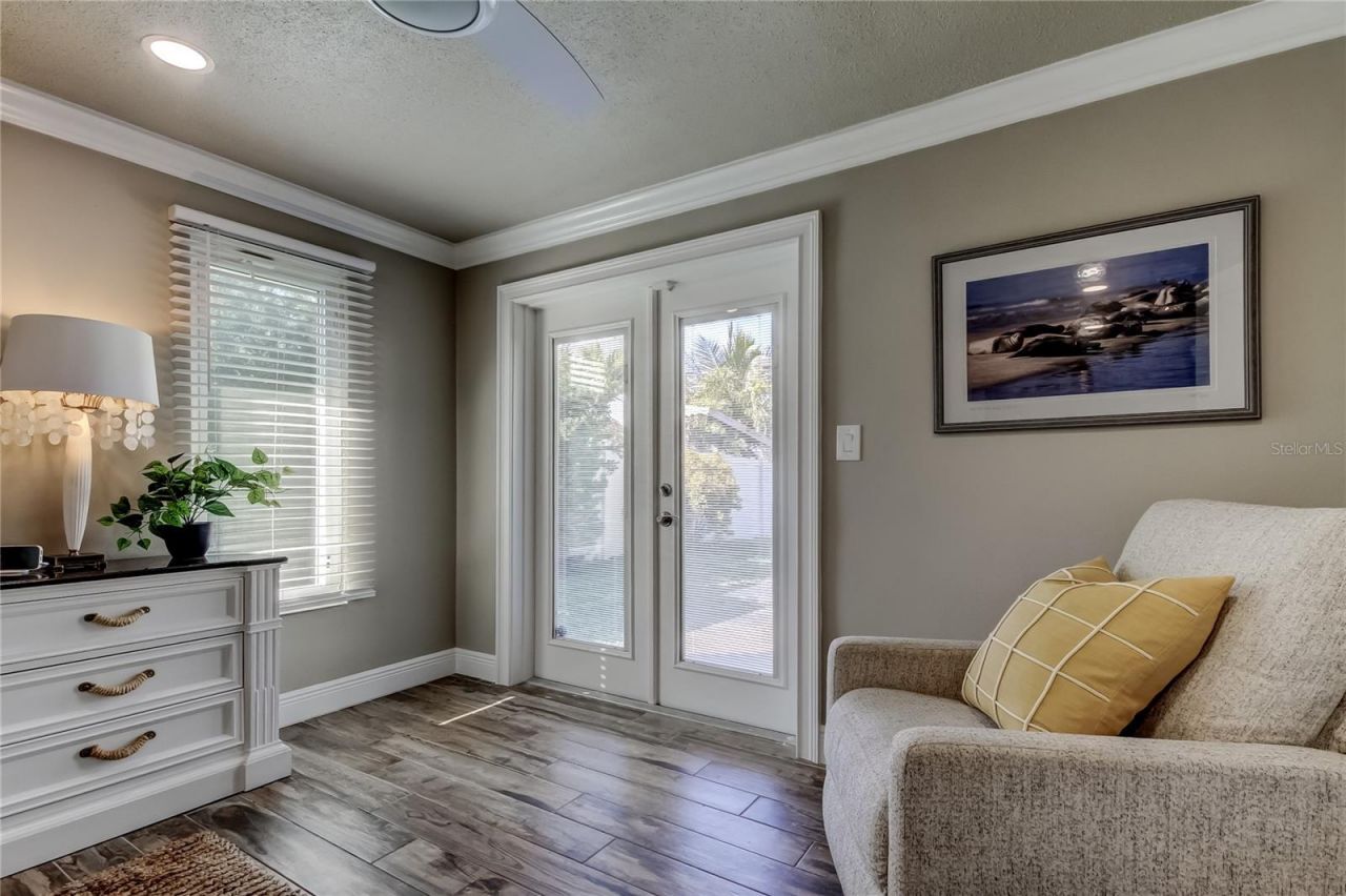 3835 48 Avenue S, Saint Petersburg, FL 33711 Photo