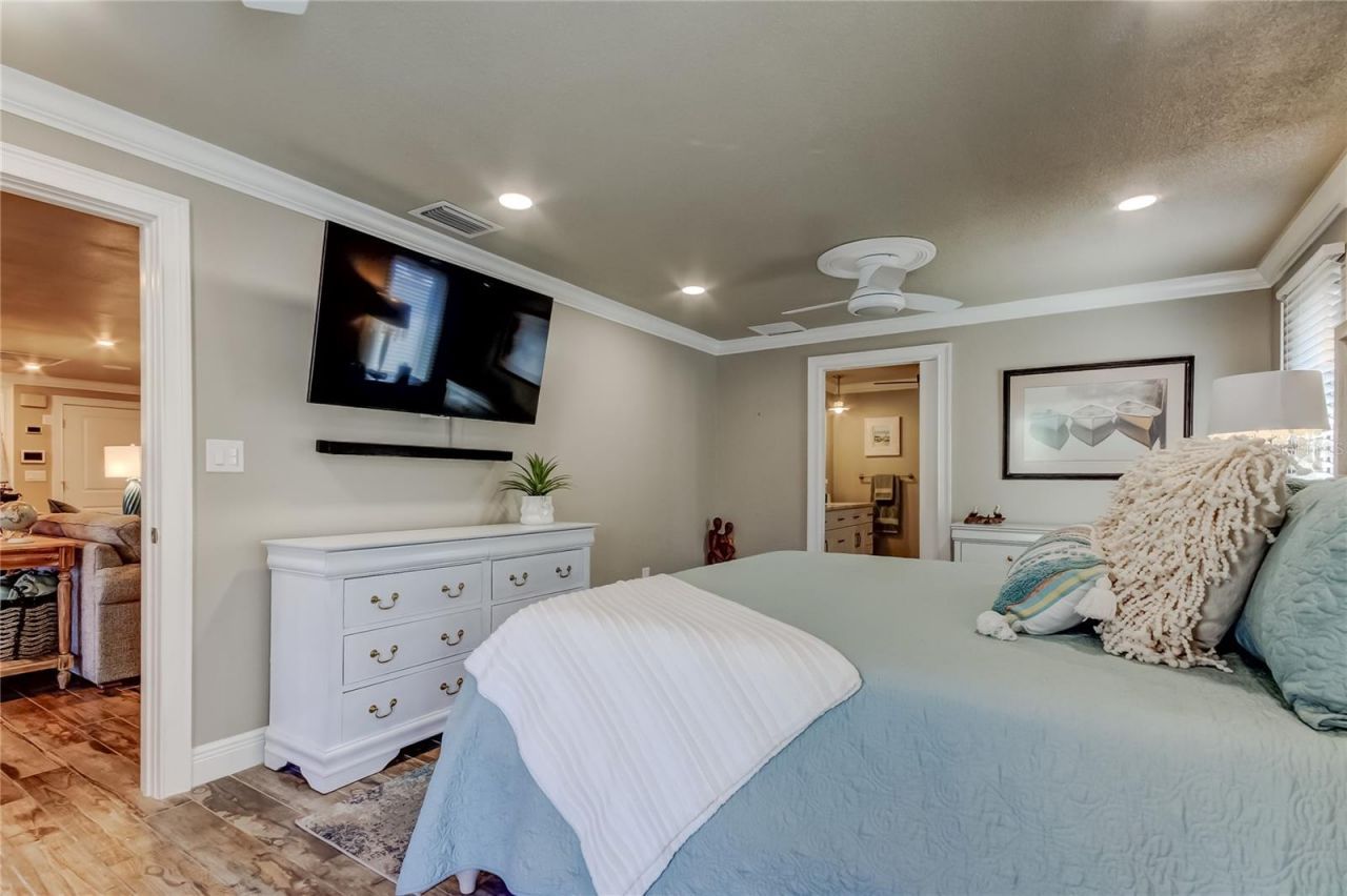 3835 48 Avenue S, Saint Petersburg, FL 33711 Photo