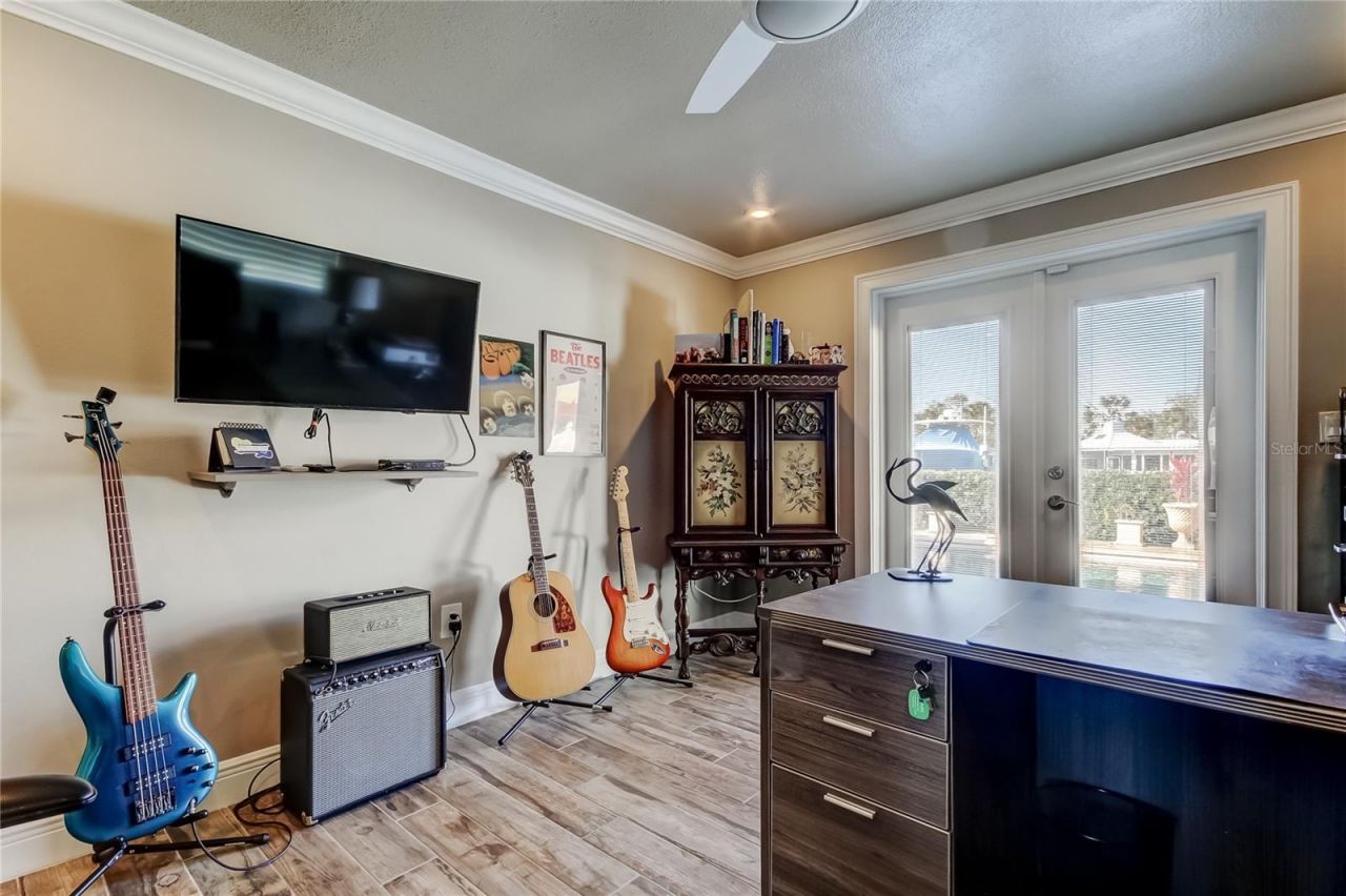 3835 48 Avenue S, Saint Petersburg, FL 33711 Photo