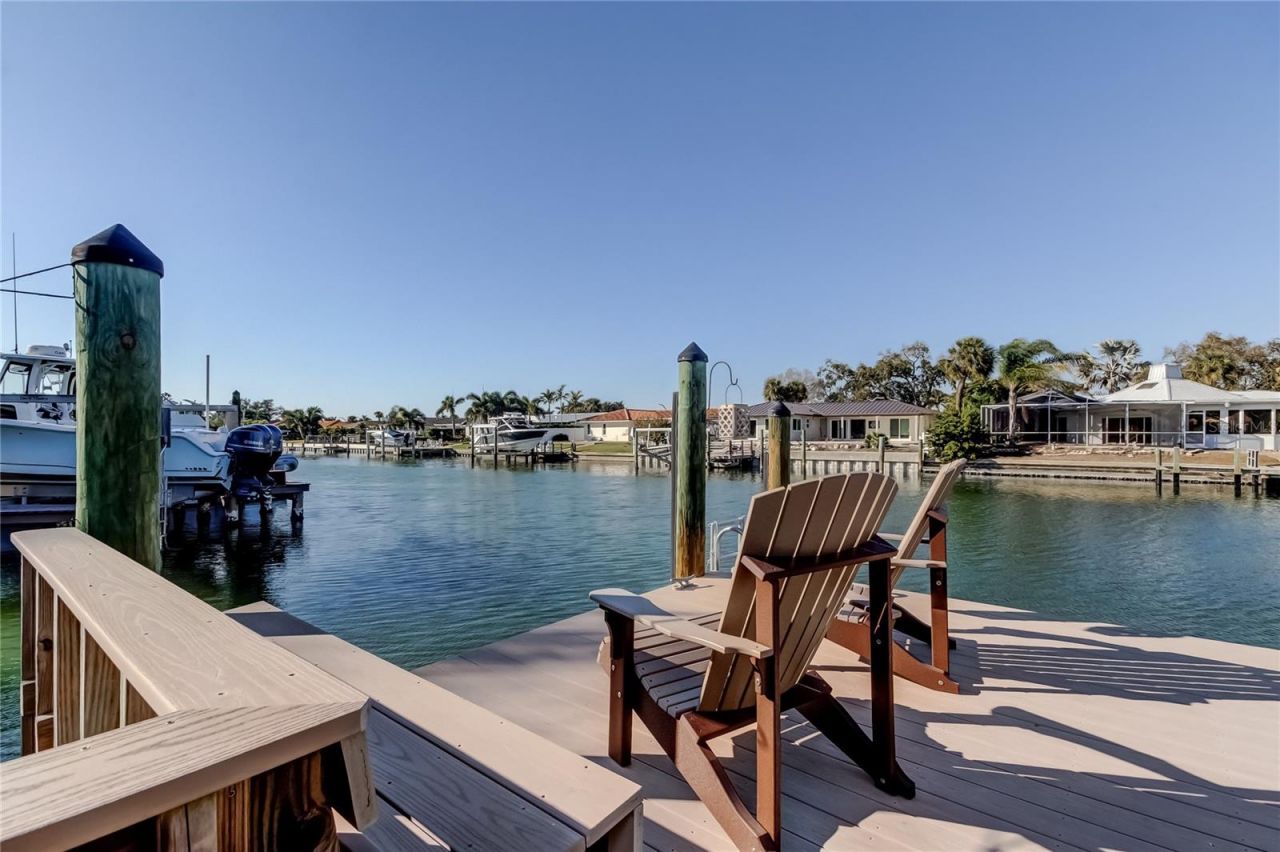 3835 48 Avenue S, Saint Petersburg, FL 33711 Photo