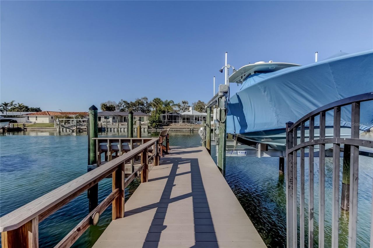 3835 48 Avenue S, Saint Petersburg, FL 33711 Photo