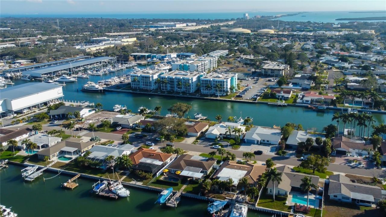 3835 48 Avenue S, Saint Petersburg, FL 33711 Photo