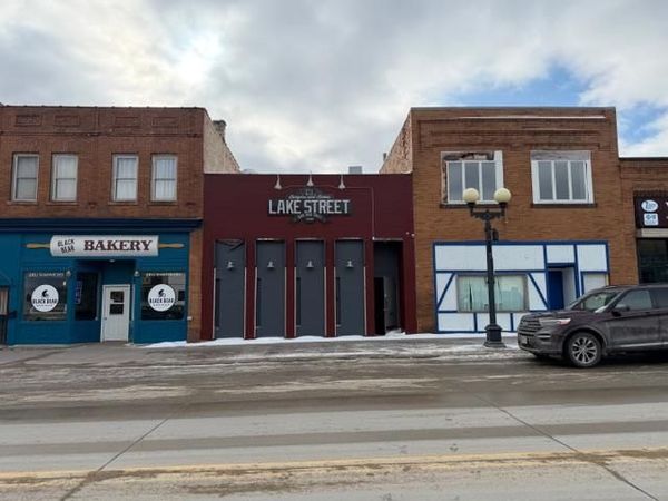 19 W Lake Street , Chisholm, MN 55719