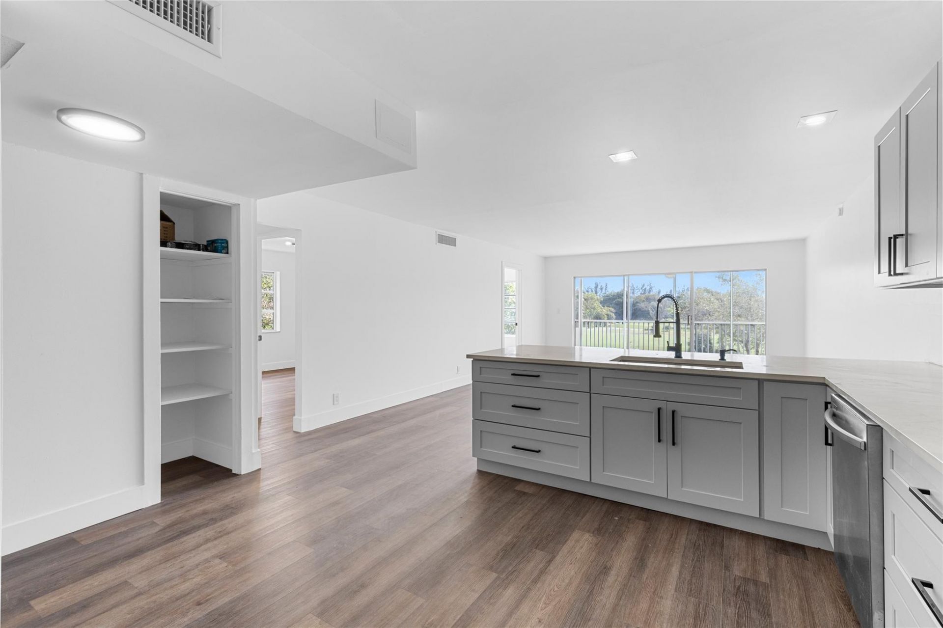 2800 N Palm Aire Drive, Unit 310, Pompano Beach, FL 33069 Photo