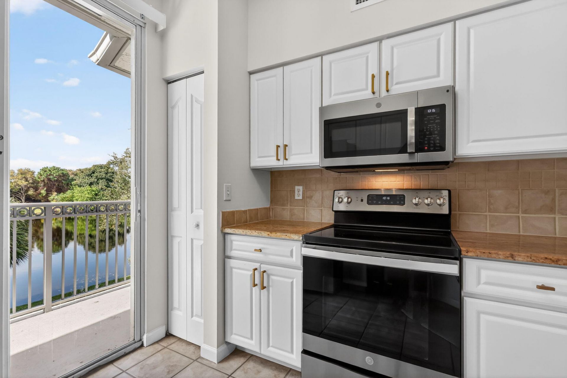 2044 Alta Meadows Lane, Unit 1801, Delray Beach, FL 33444 Photo