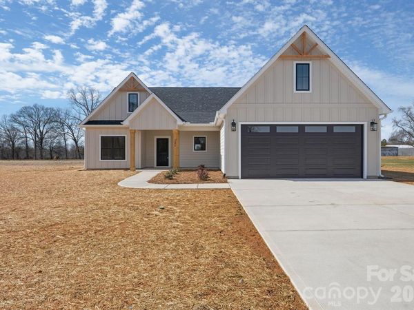 1586 Pleasant Grove Church Road, Crouse, NC 28033