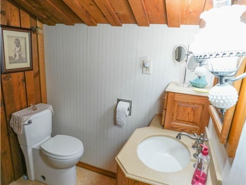 1554 Woods Road, Akron, OH 44306 Photo 15