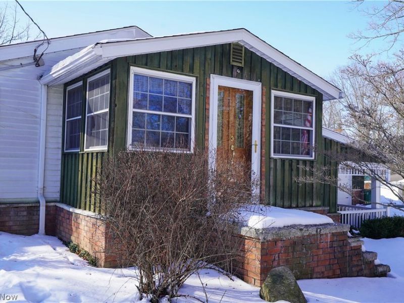 1554 Woods Road, Akron, OH 44306 Photo 2