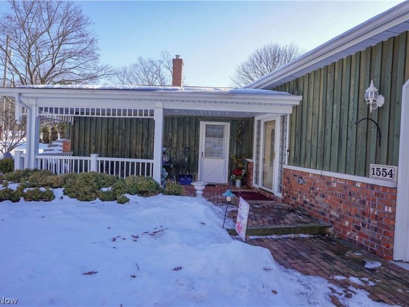 1554 Woods Road, Akron, OH 44306 Photo 3