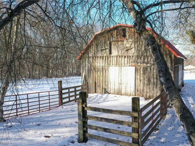 1554 Woods Road, Akron, OH 44306 Photo 39