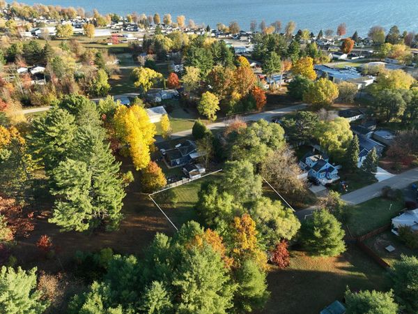 L 152-154 Elm Street, Houghton Lake, MI 48629