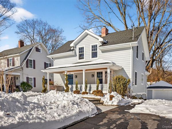 11 Roselle Avenue, Pleasantville, NY 10570