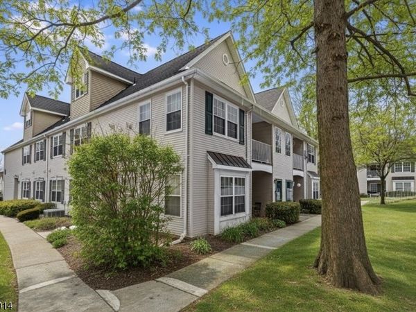 240 Cambridge Ct, Clifton, NJ 07014