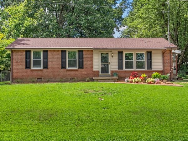 510 Yvonne Dr, Clarksville, TN 37042