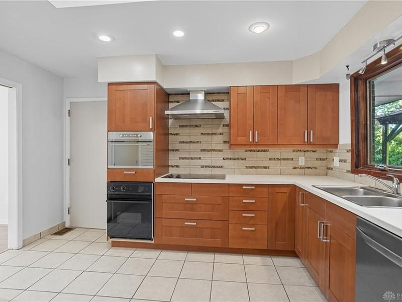 2215 S Linda Drive, Bellbrook, OH 45305 Photo 10