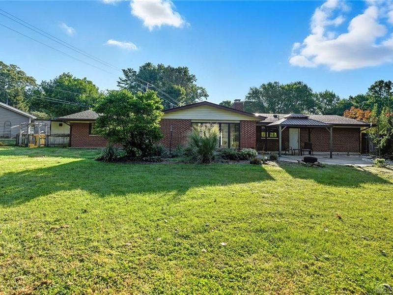 2215 S Linda Drive, Bellbrook, OH 45305 Photo 18