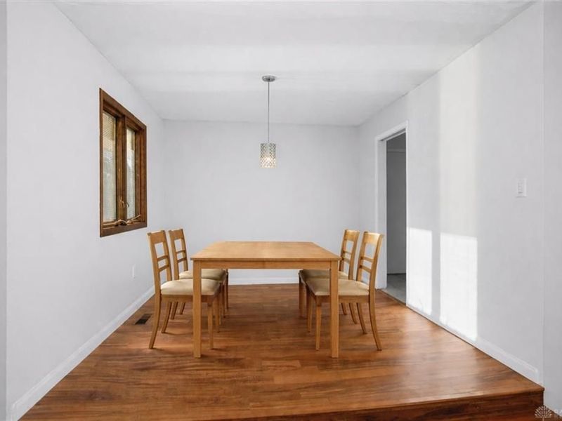 2215 S Linda Drive, Bellbrook, OH 45305 Photo 9