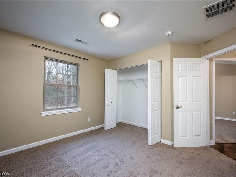 36 Hawks Landing, Unit 36, Cortland, OH 44410 Photo 16