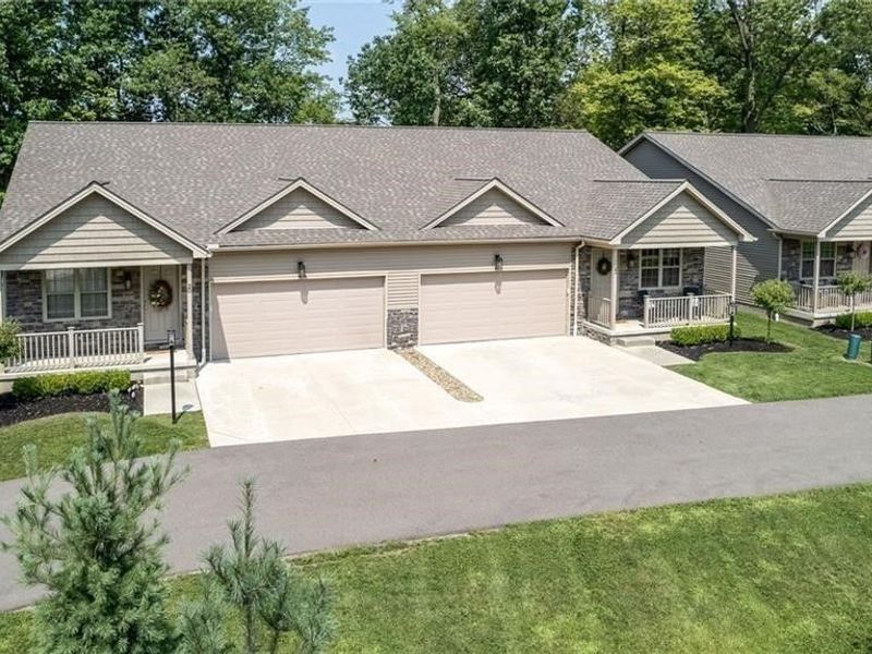 36 Hawks Landing, Unit 36, Cortland, OH 44410 Photo 28