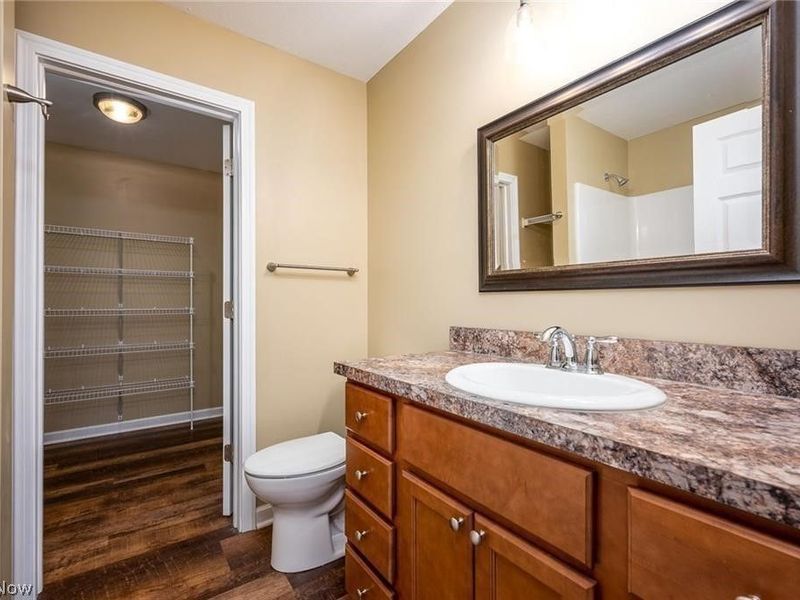 24 Hawks Landing, Unit 24, Cortland, OH 44410 Photo 13