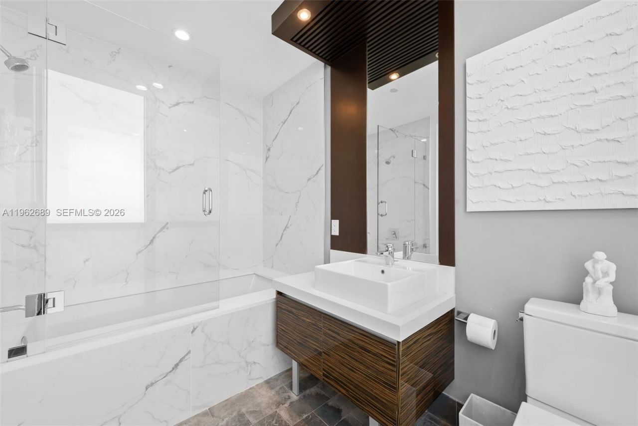 1100 Biscayne Blvd, Unit 5706, Miami, FL 33132 Photo