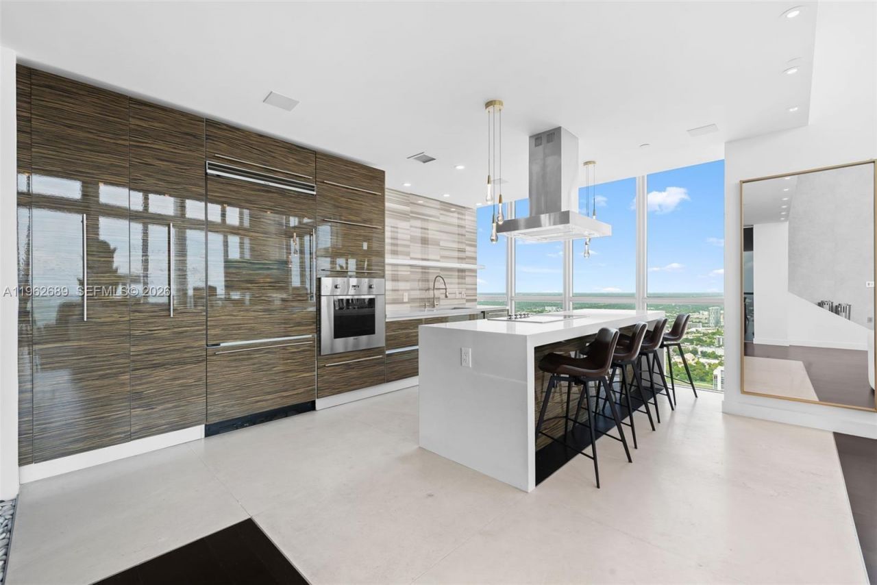 1100 Biscayne Blvd, Unit 5706, Miami, FL 33132 Photo