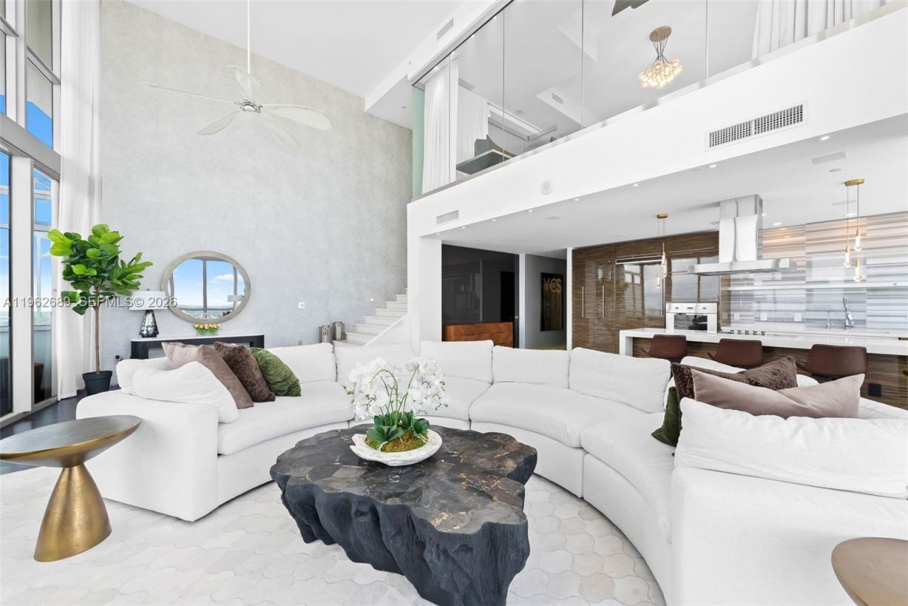 1100 Biscayne Blvd, Unit 5706, Miami, FL 33132 Photo