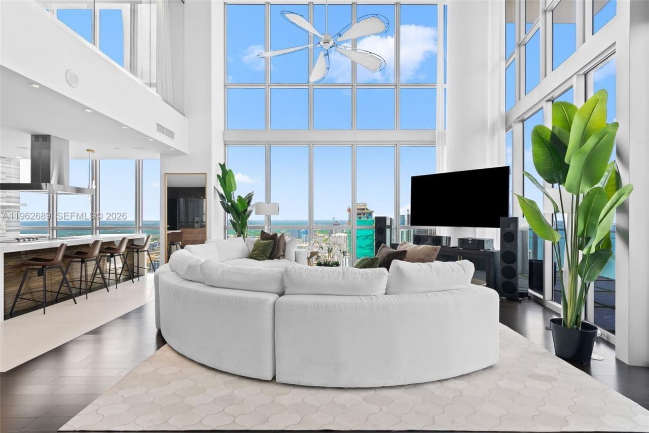 1100 Biscayne Blvd, Unit 5706, Miami, FL 33132 Photo