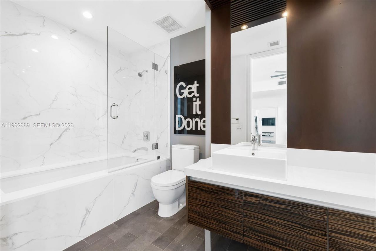 1100 Biscayne Blvd, Unit 5706, Miami, FL 33132 Photo