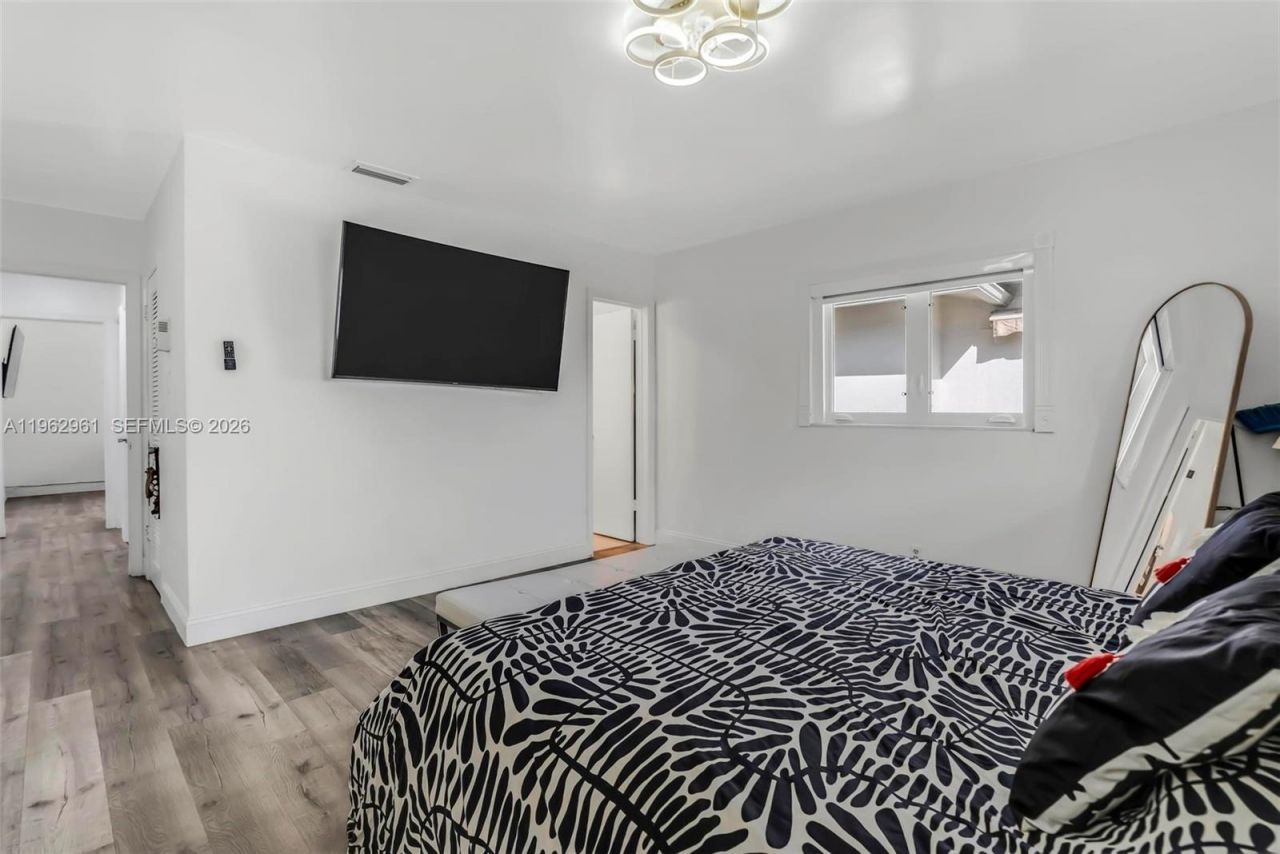 6810 NW 74th Pl, Tamarac, FL 33321 Photo