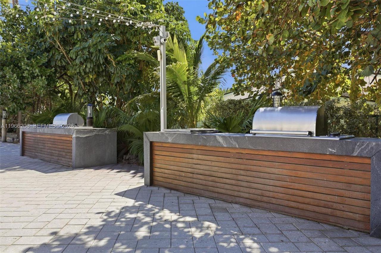 613 Ocean Dr , Unit 5D, Key Biscayne, FL 33149 Photo