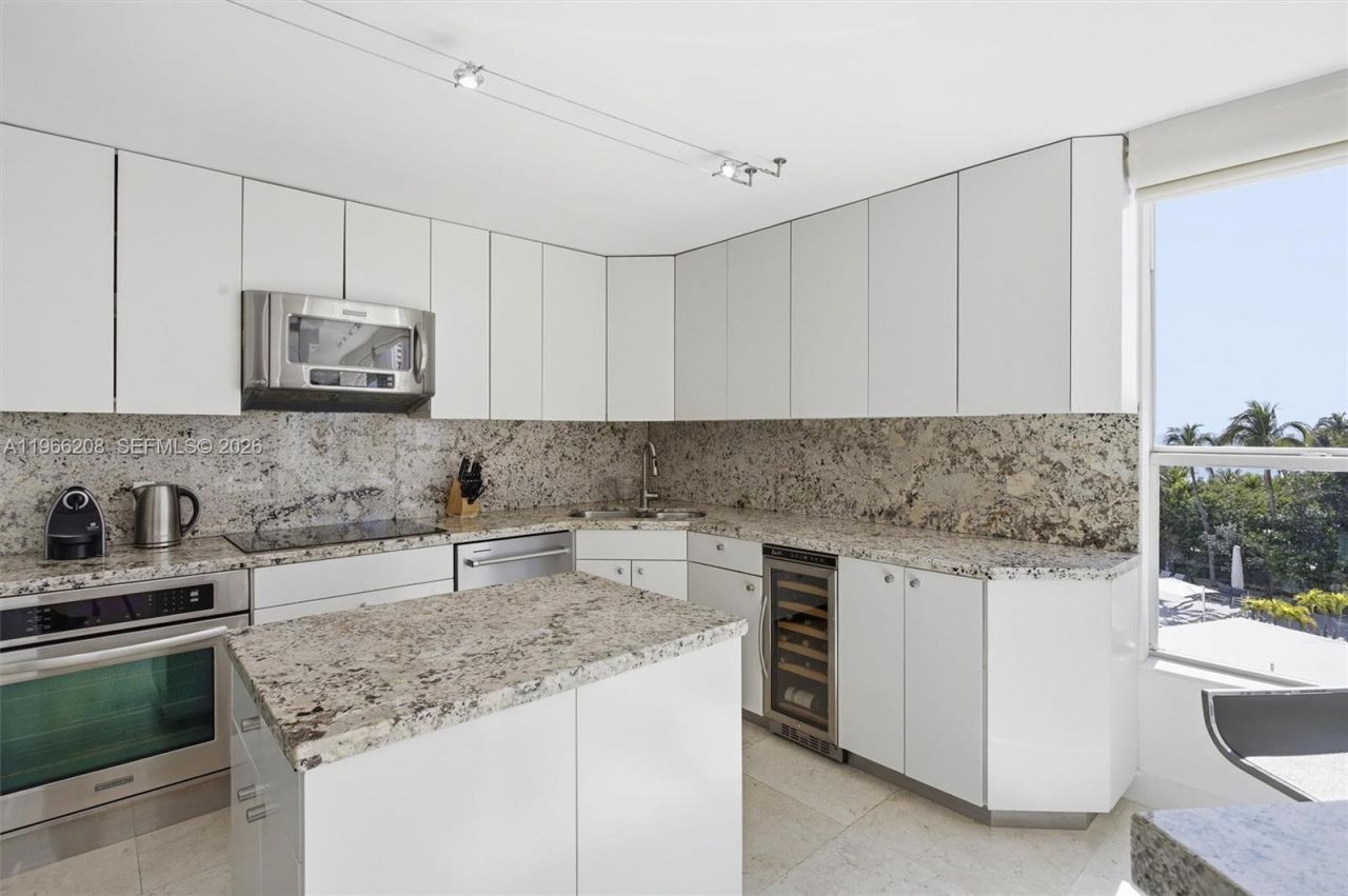 613 Ocean Dr , Unit 5D, Key Biscayne, FL 33149 Photo