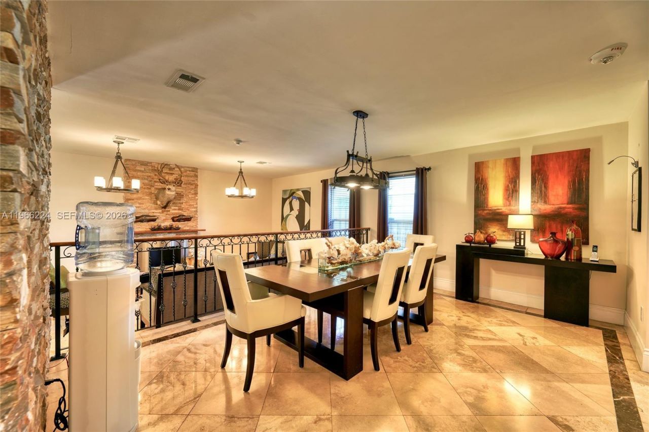 5826 SW 17th St, Miami, FL 33155 Photo