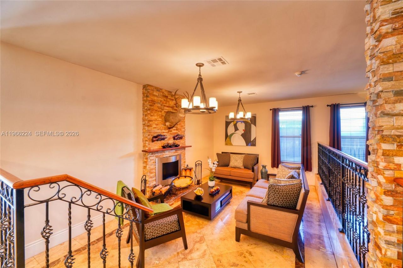 5826 SW 17th St, Miami, FL 33155 Photo