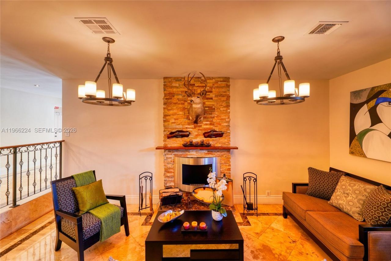 5826 SW 17th St, Miami, FL 33155 Photo