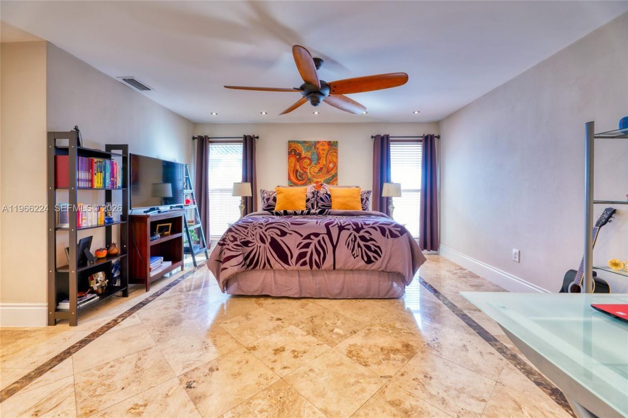 5826 SW 17th St, Miami, FL 33155 Photo