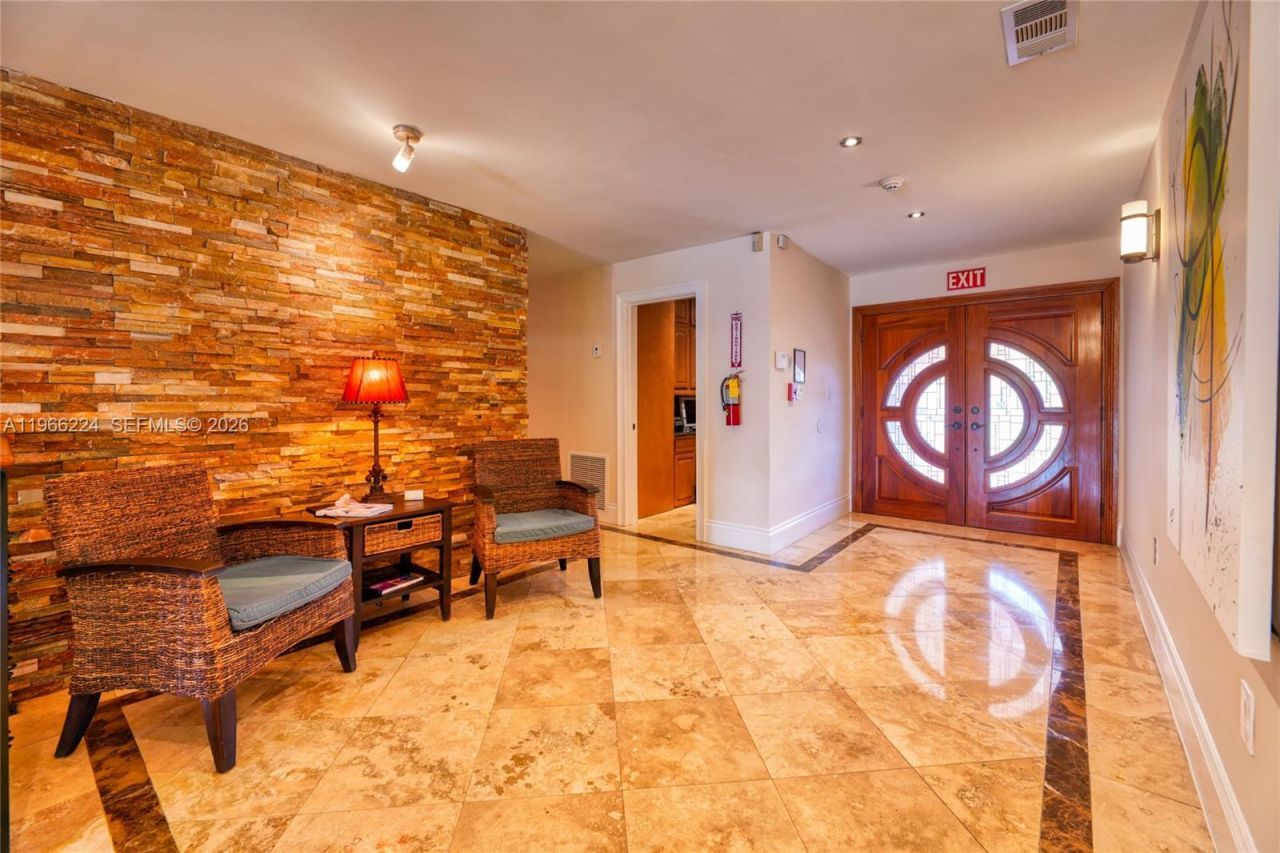 5826 SW 17th St, Miami, FL 33155 Photo