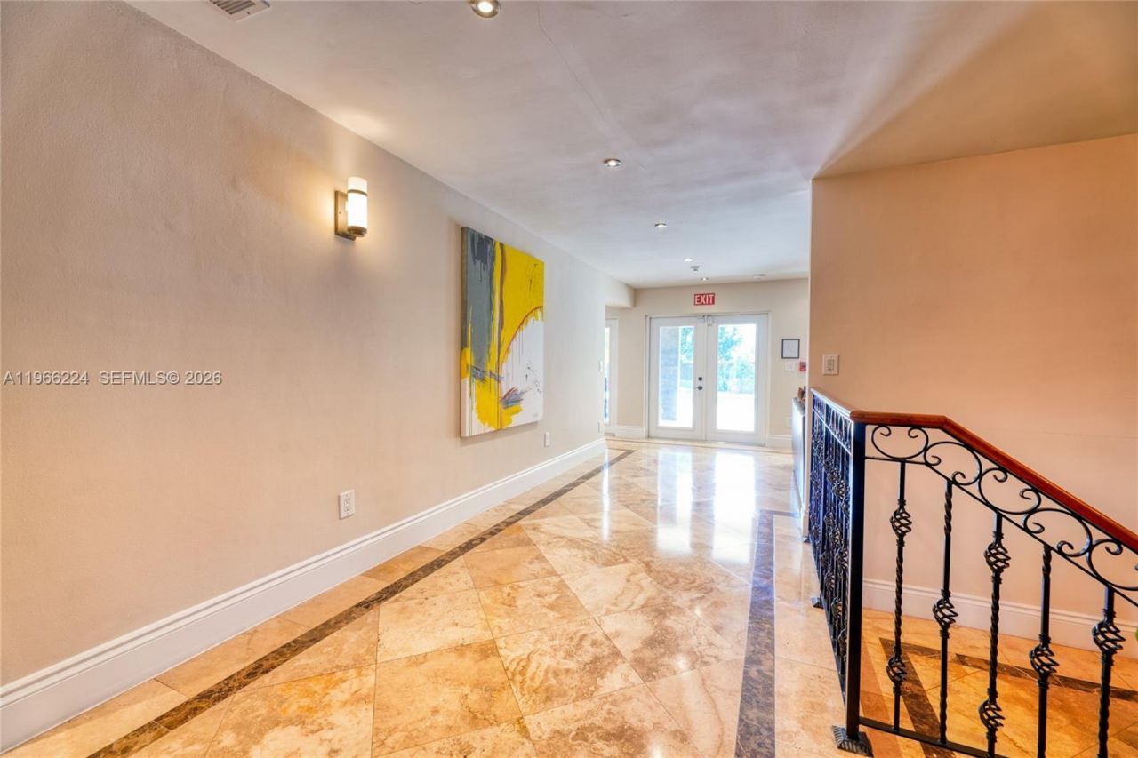 5826 SW 17th St, Miami, FL 33155 Photo