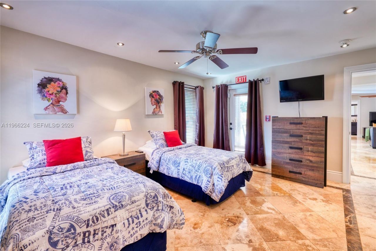 5826 SW 17th St, Miami, FL 33155 Photo