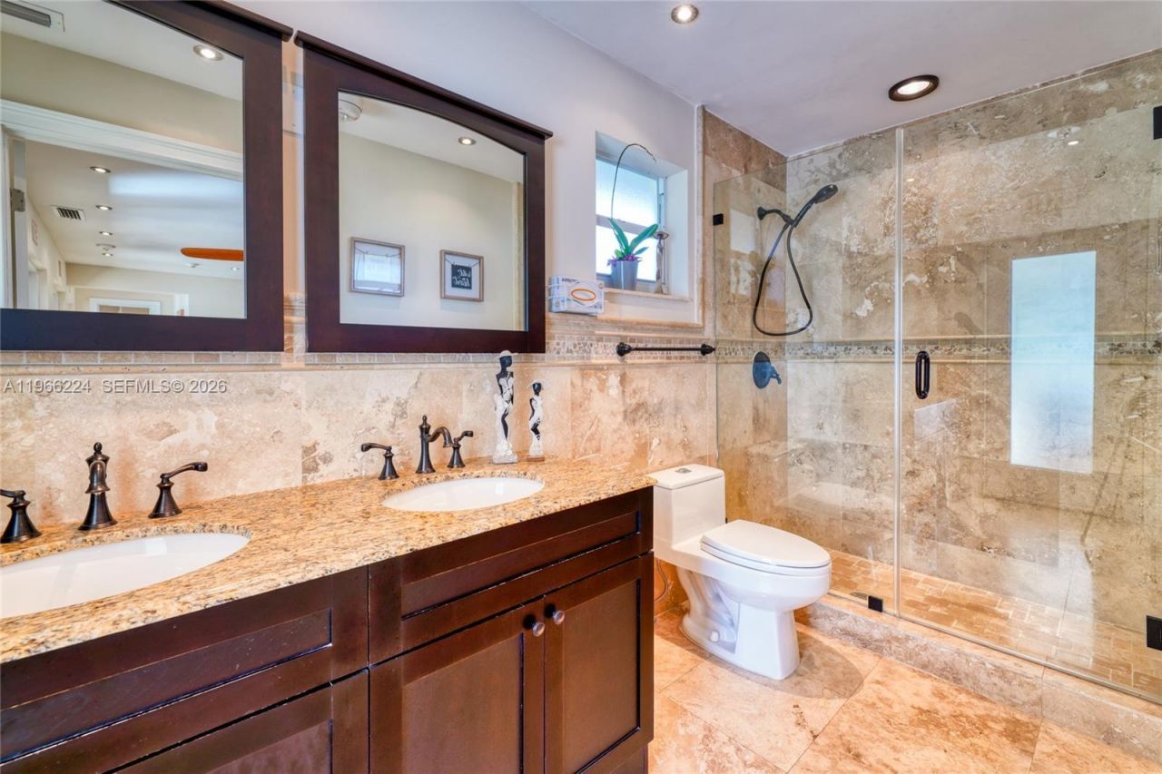 5826 SW 17th St, Miami, FL 33155 Photo