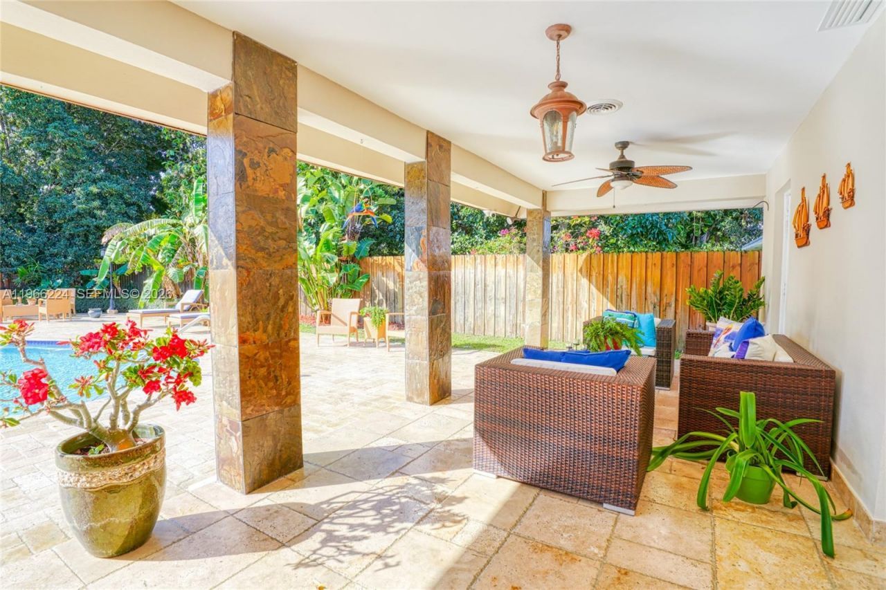 5826 SW 17th St, Miami, FL 33155 Photo