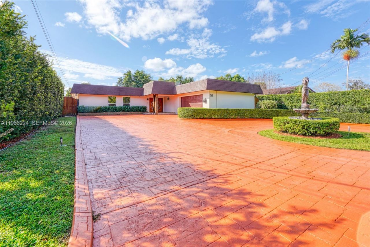 5826 SW 17th St, Miami, FL 33155 Photo