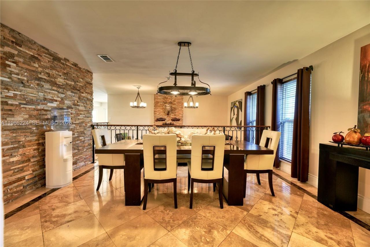 5826 SW 17th St, Miami, FL 33155 Photo