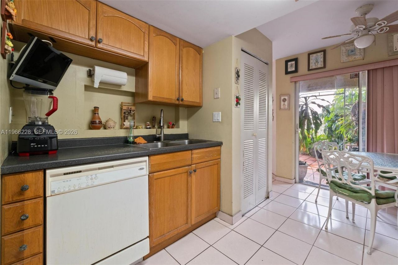415 NW 85th Pl, Unit 1707, Miami, FL 33126 Photo