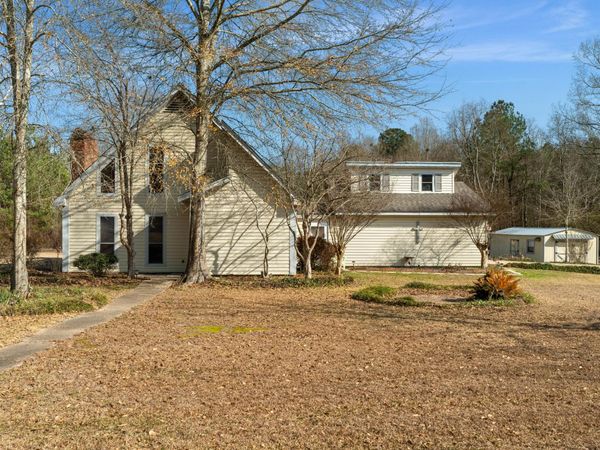 17 Brock Rd., Hattiesburg, MS 39401