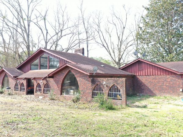1305 Springhill Rd., Laurel, MS 39443