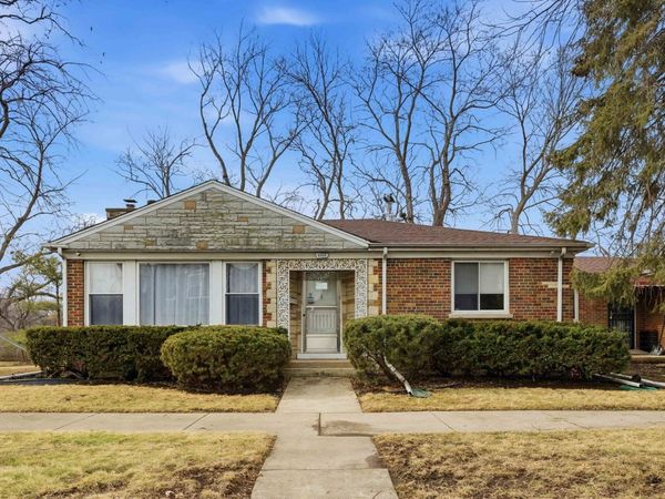 6310 N La Crosse Avenue, Chicago, IL 60646