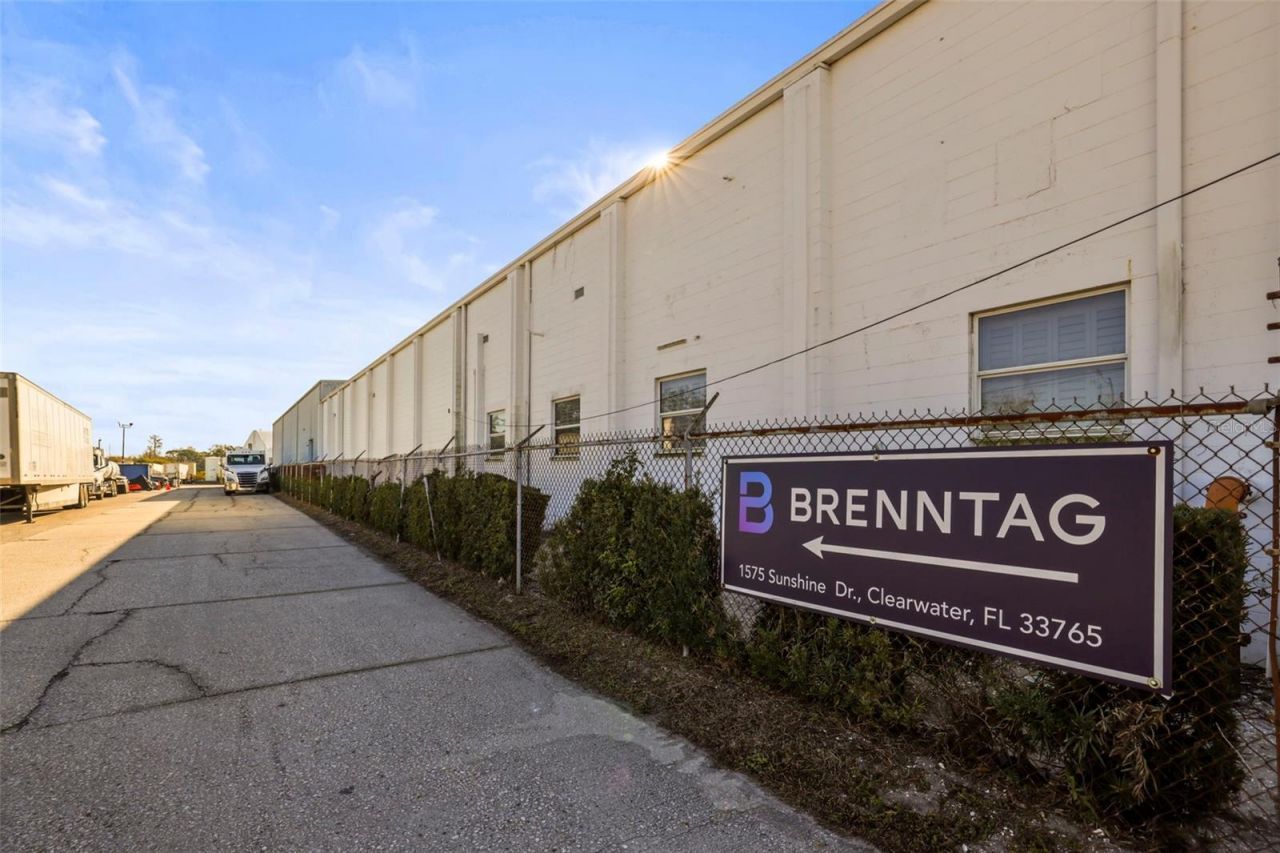 1555 Sunshine Drive, Clearwater, FL 33765 Photo