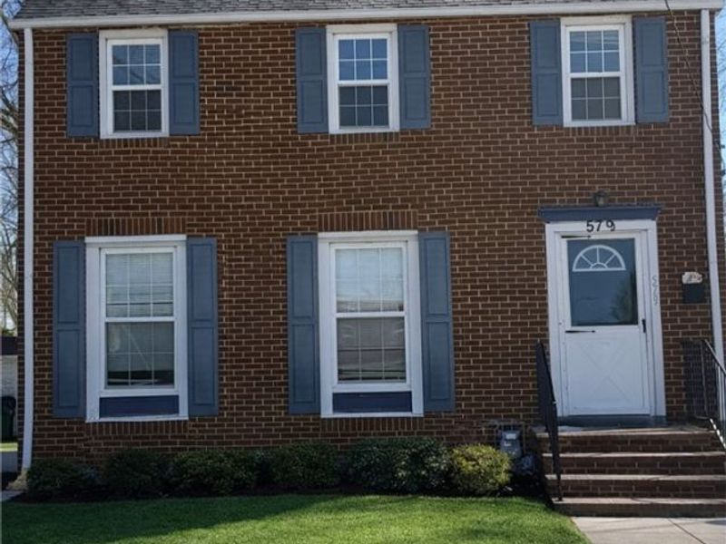 579 E 260th Street, Euclid, OH 44132 Photo 1