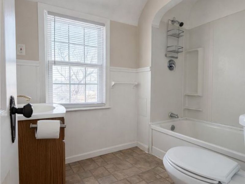 579 E 260th Street, Euclid, OH 44132 Photo 10